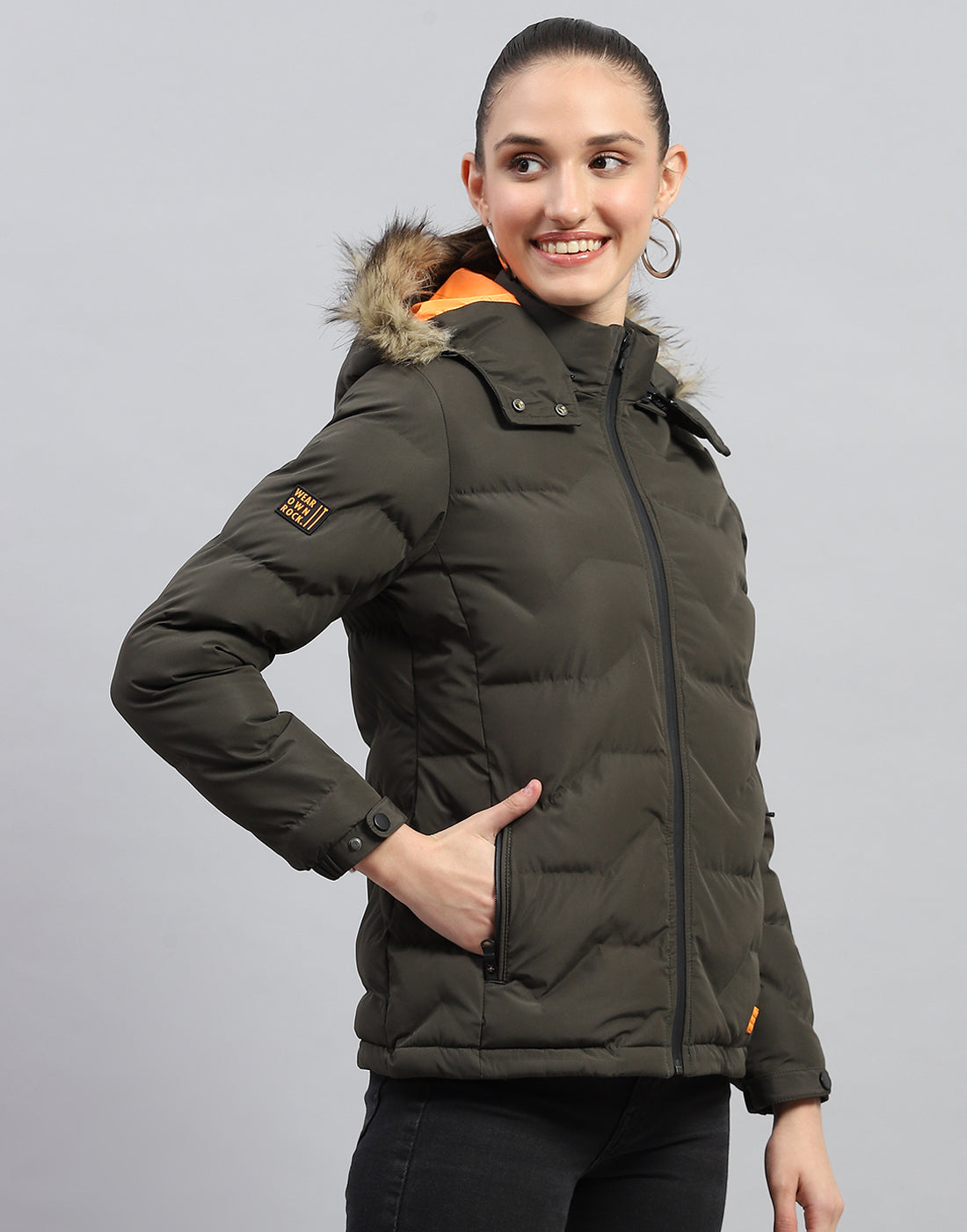 Rock.it Women Olive Solid Hooded Full Sleeve Heating Jacket