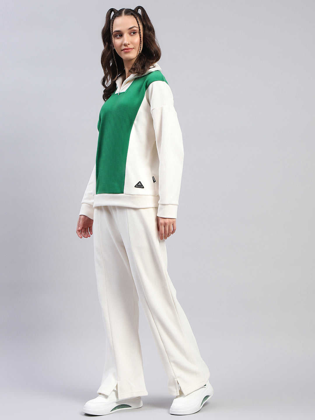 Rock.it Women White Solid Collar Full Sleeve Tracksuit