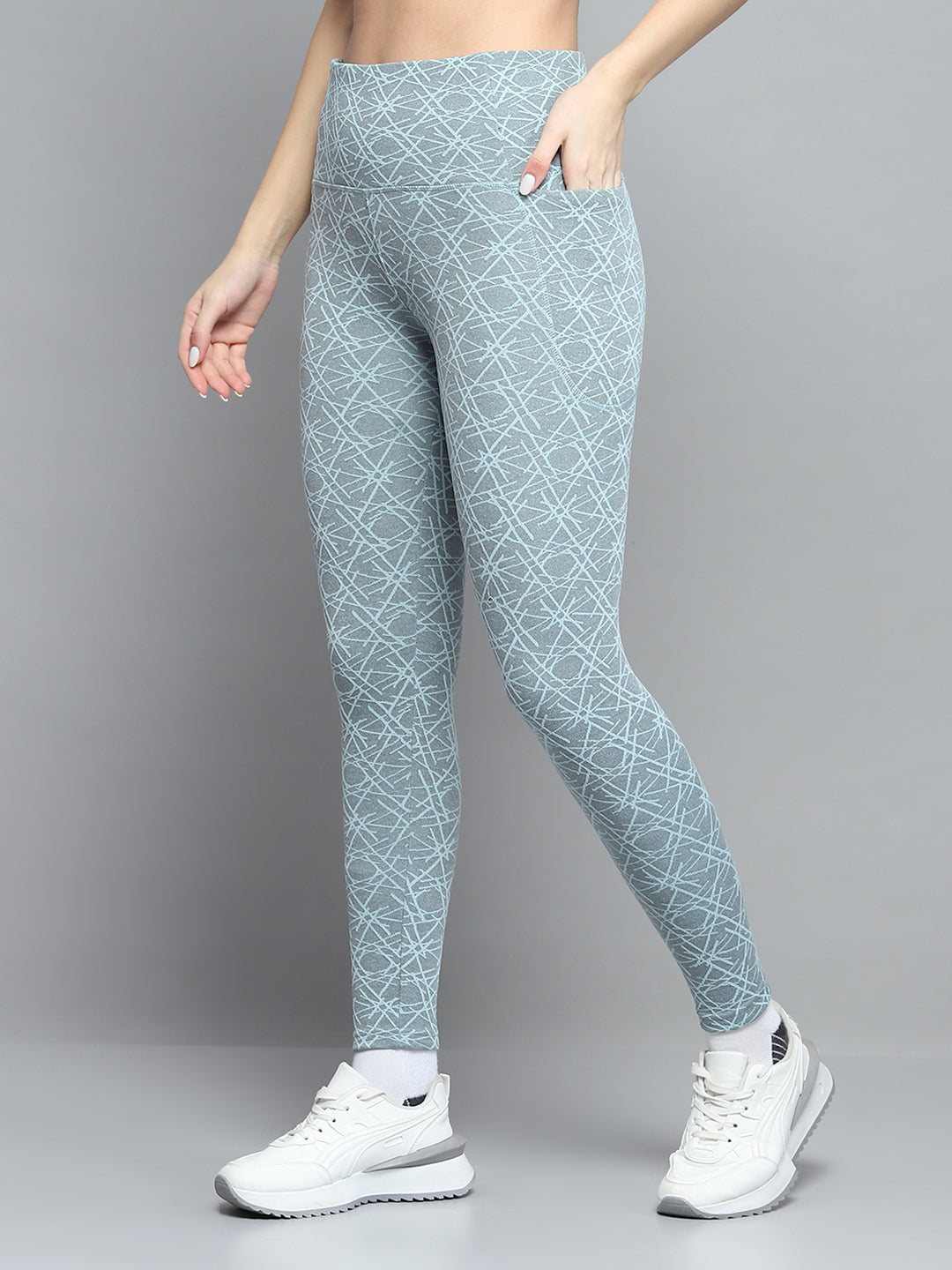 Rock.it Women Green Self Design Round Neck Full Sleeve Tracksuit