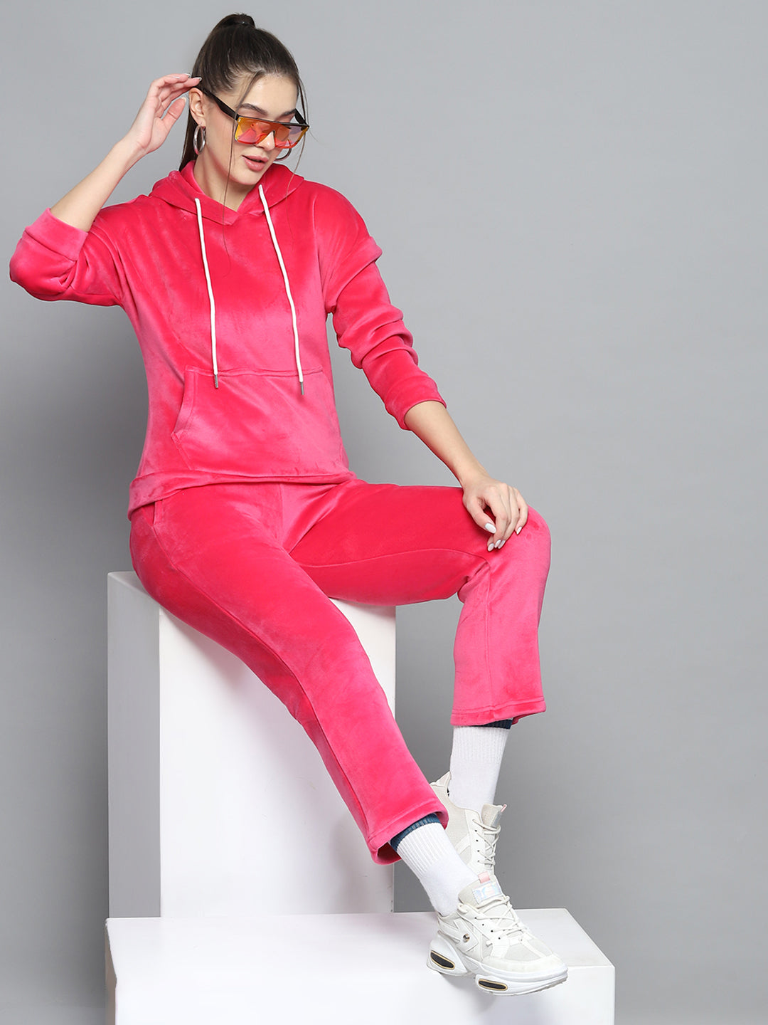 Rock.it Women Pink Solid Hooded Full Sleeve Tracksuit