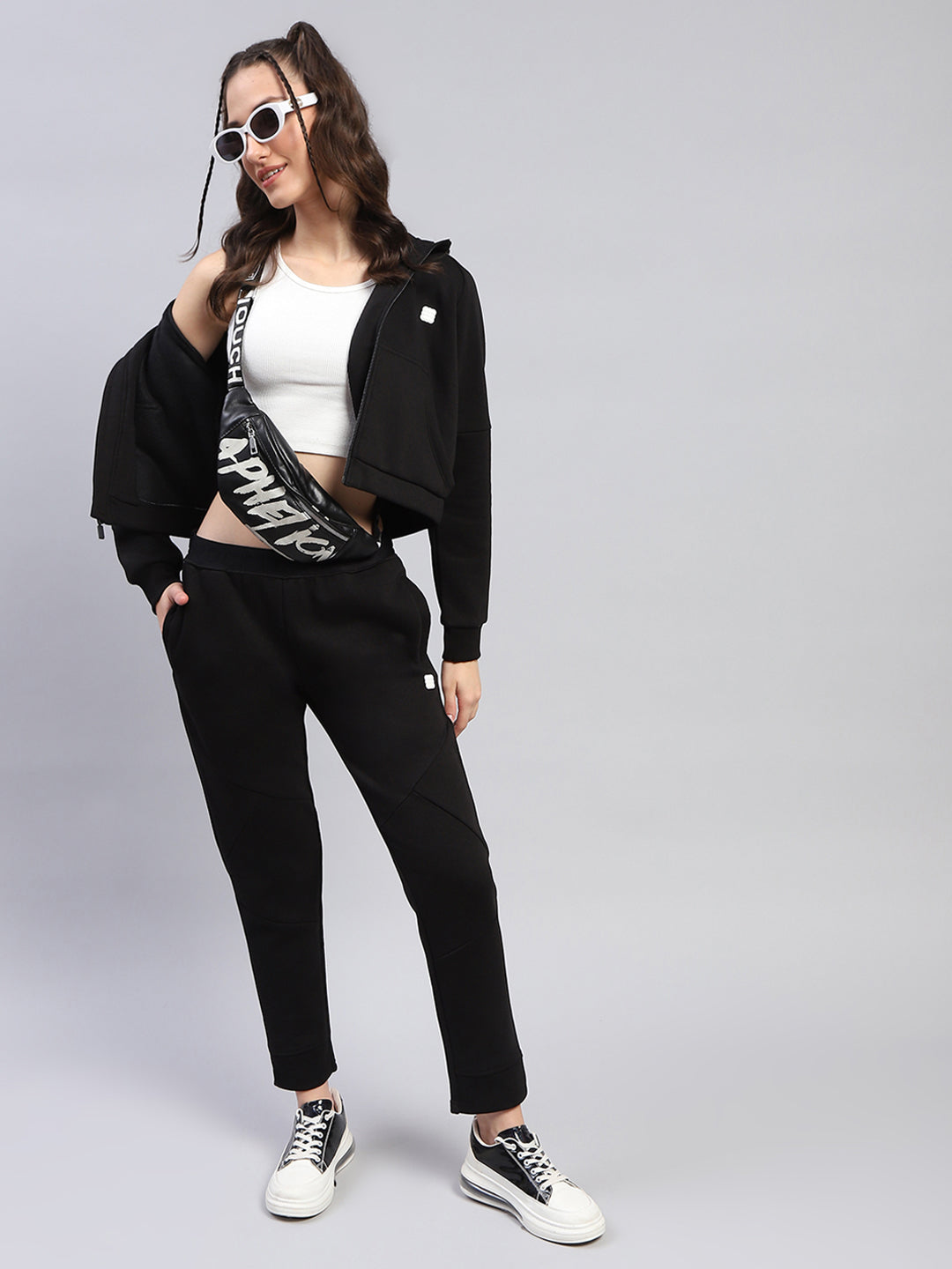 Rock.it Women Black Solid Hooded Full Sleeve Tracksuit