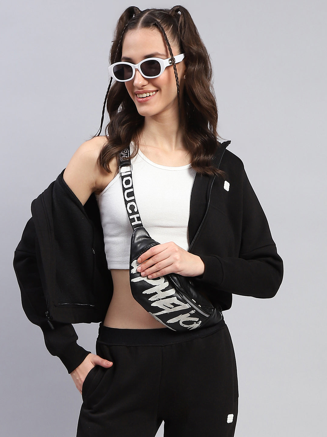 Rock.it Women Black Solid Hooded Full Sleeve Tracksuit