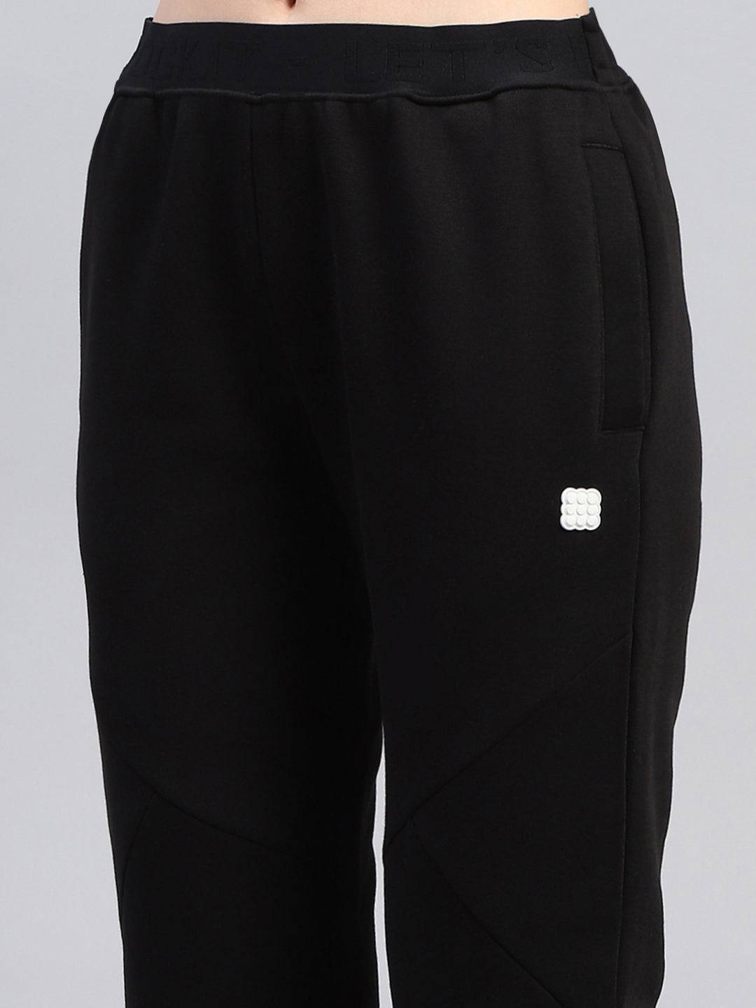 Rock.it Women Black Solid Hooded Full Sleeve Tracksuit