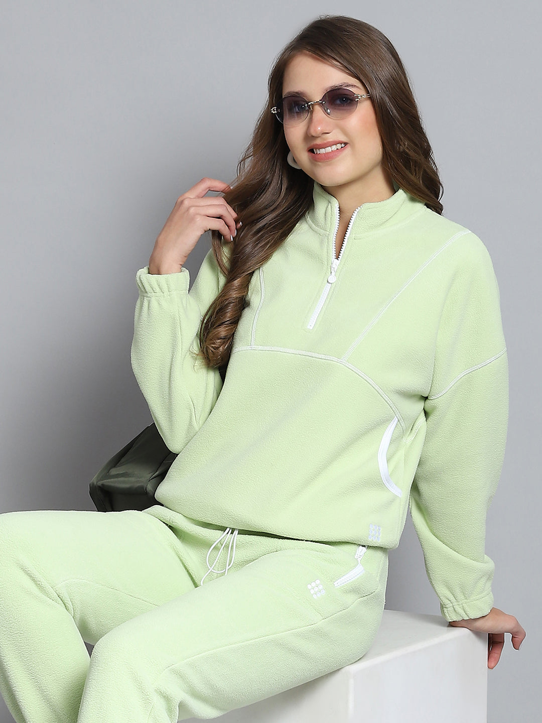 Rock.it Women Green Solid Mock Neck Full Sleeve Tracksuit