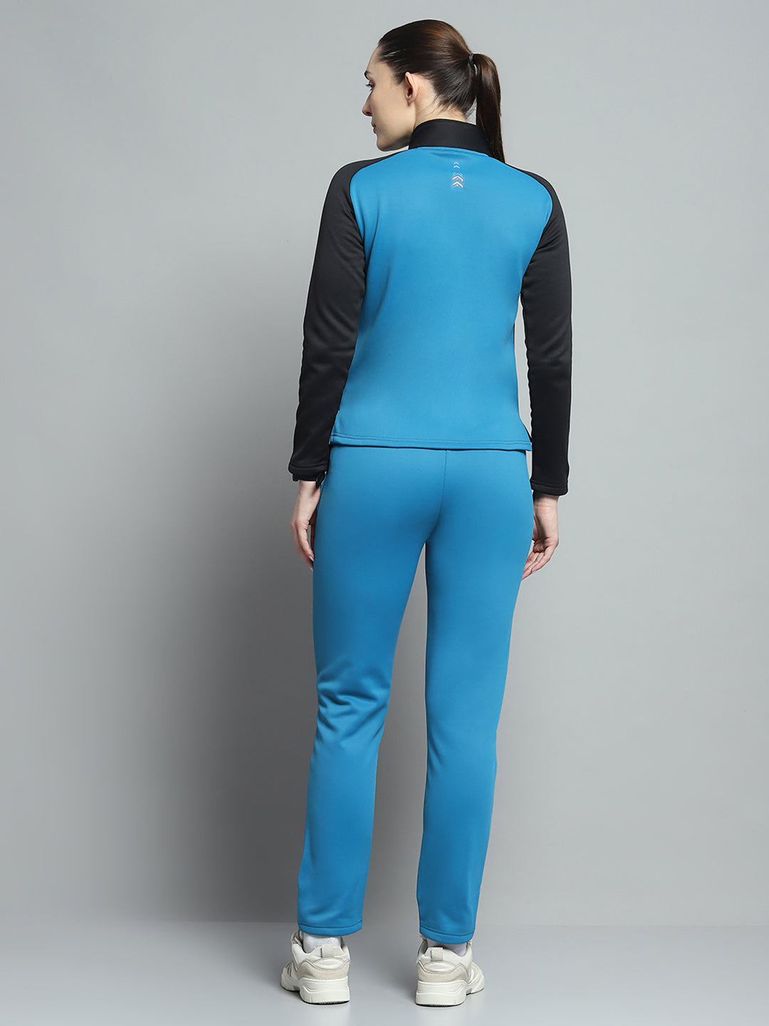 Rock.it Women Black Solid Mock Neck Full Sleeve Tracksuit