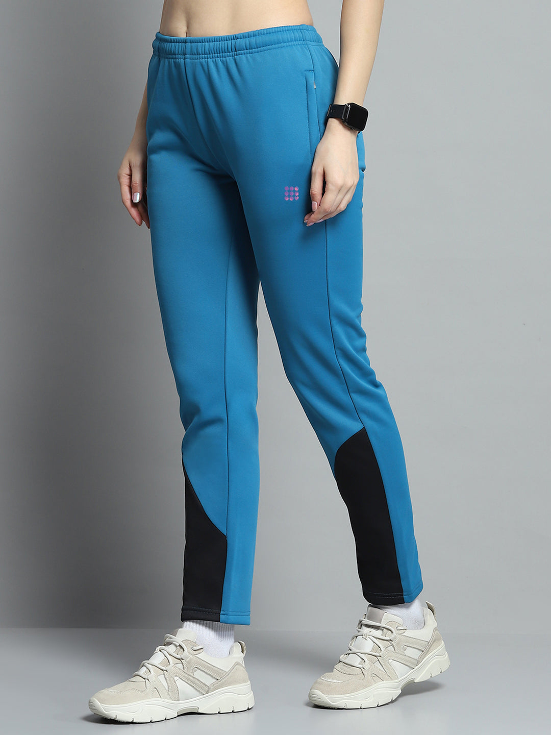 Rock.it Women Black Solid Mock Neck Full Sleeve Tracksuit