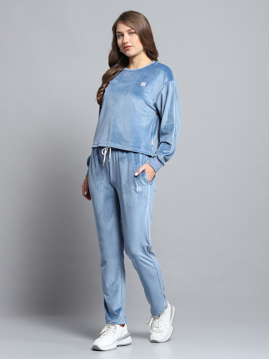 Rock.it Women Blue Solid Round Neck Full Sleeve Tracksuit