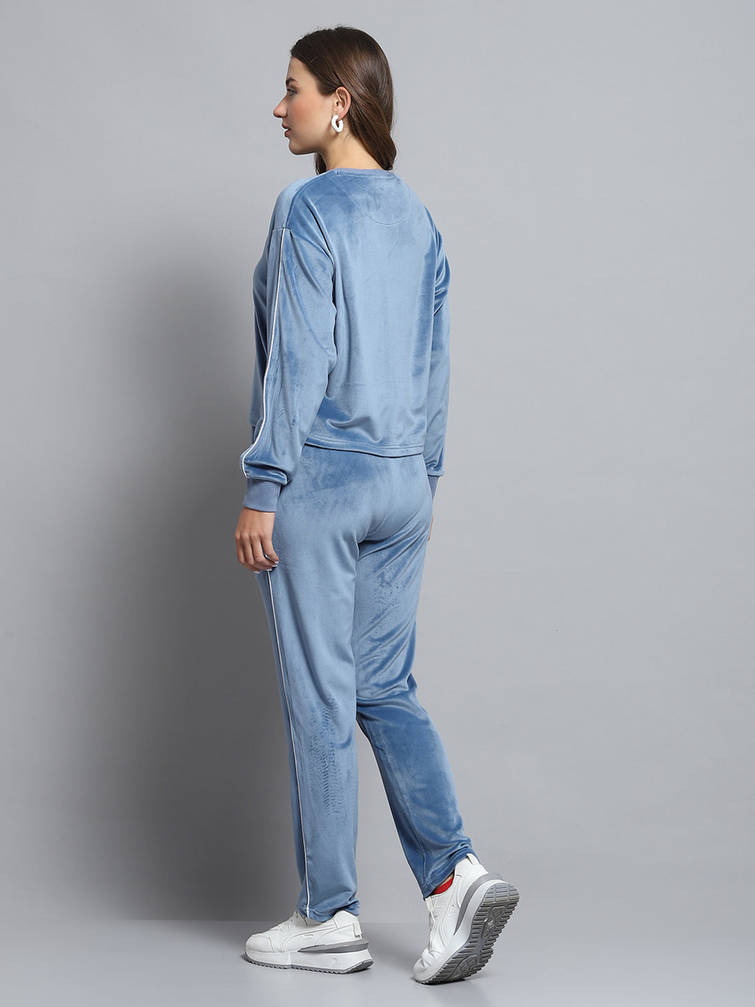 Rock.it Women Blue Solid Round Neck Full Sleeve Tracksuit