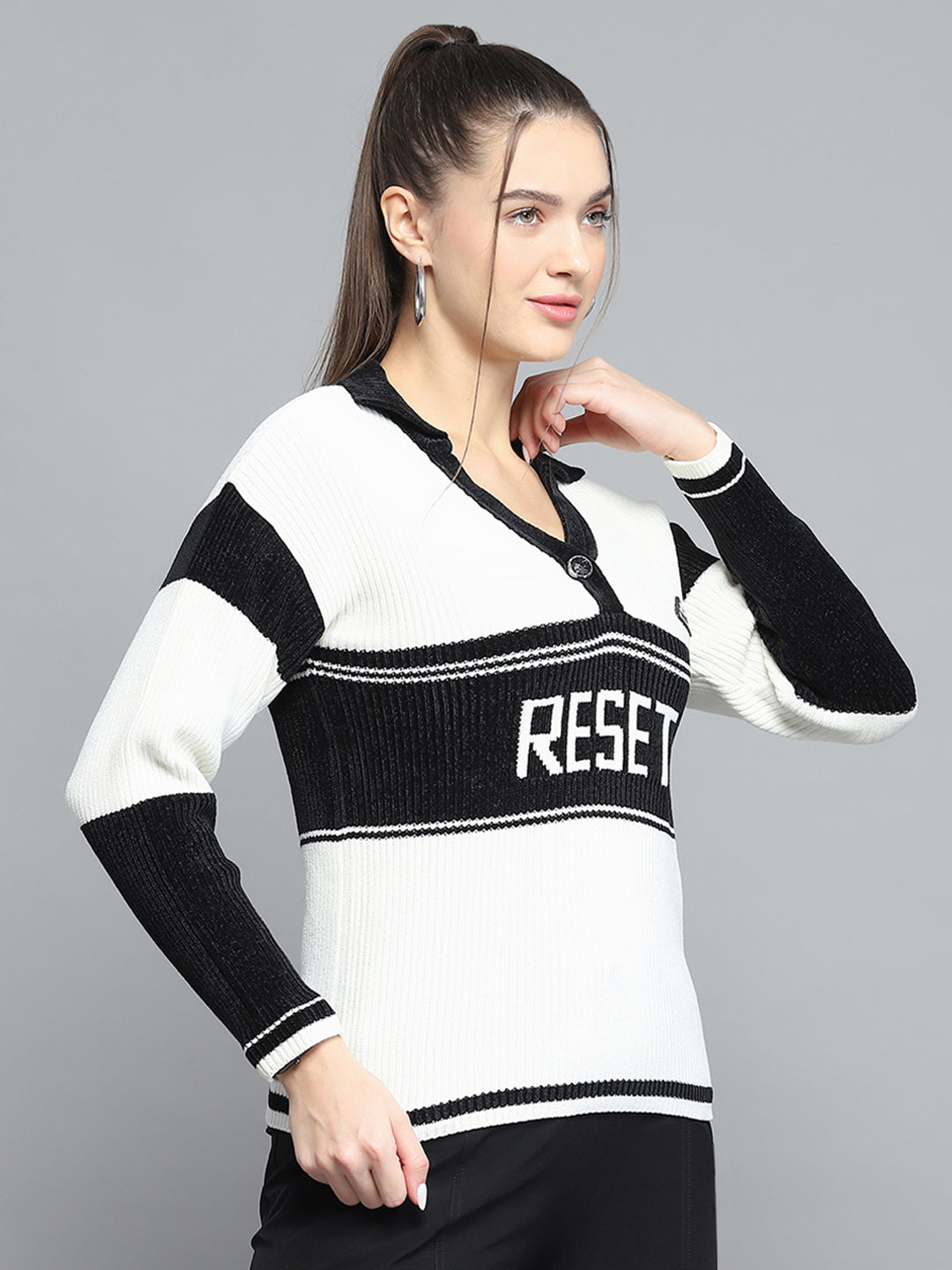 Rock.it Women White Printed Collar Full Sleeve Pullover
