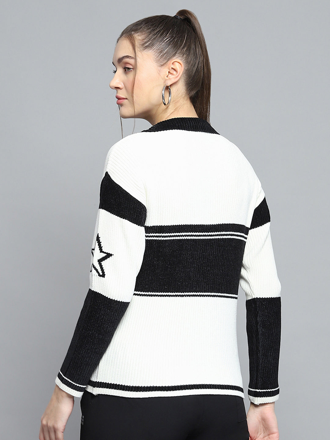 Rock.it Women White Printed Collar Full Sleeve Pullover