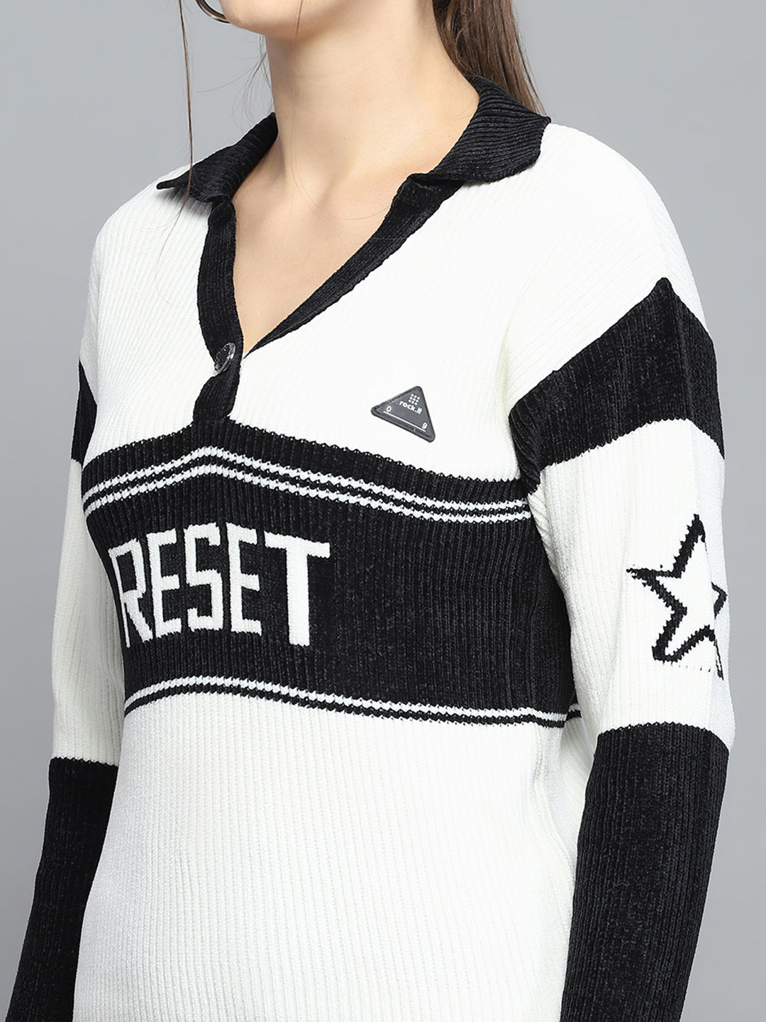 Rock.it Women White Printed Collar Full Sleeve Pullover