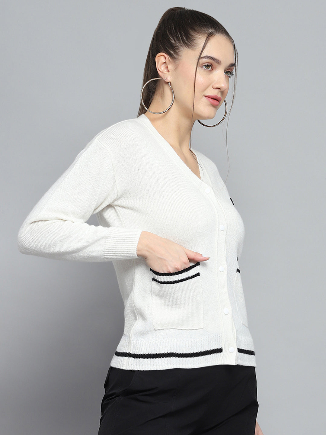 Rock.it Women White Printed V Neck Full Sleeve Pullover