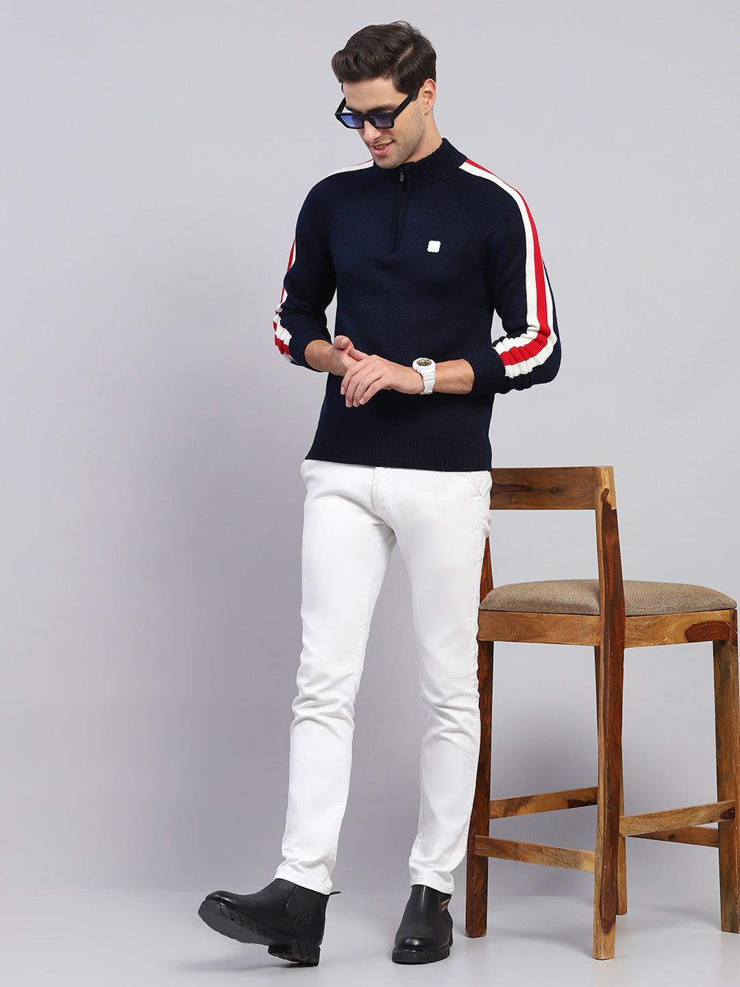 Rock.it Men Navy Blue Solid Mock Neck Full Sleeve Pullover