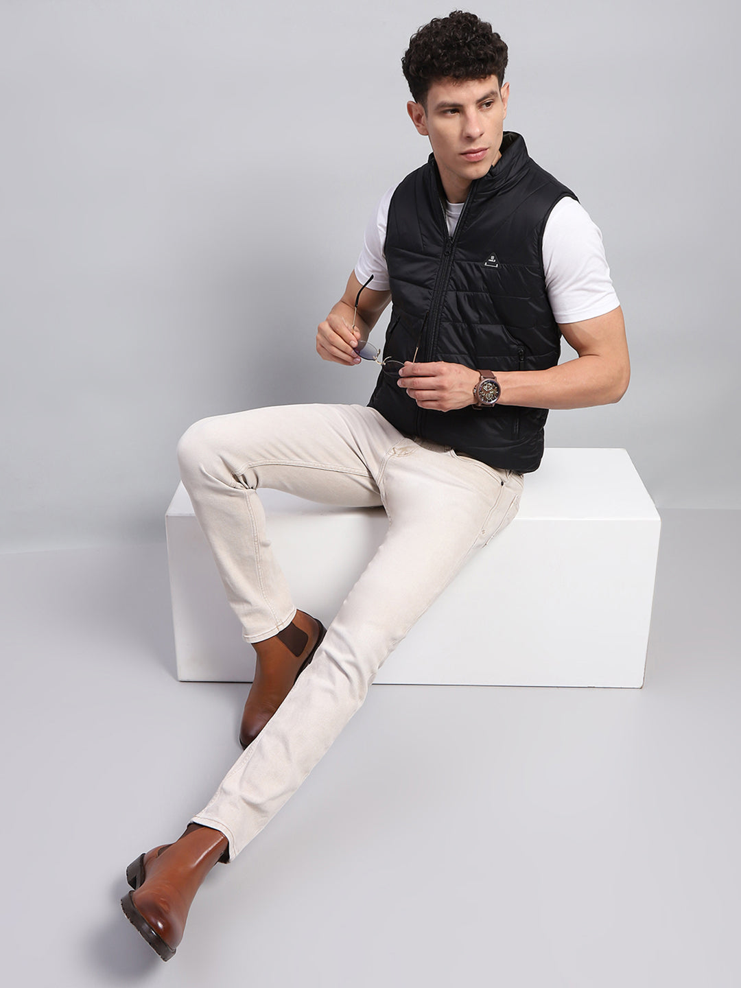 Rock.it Men Black Solid Mock Neck Sleeveless Jacket