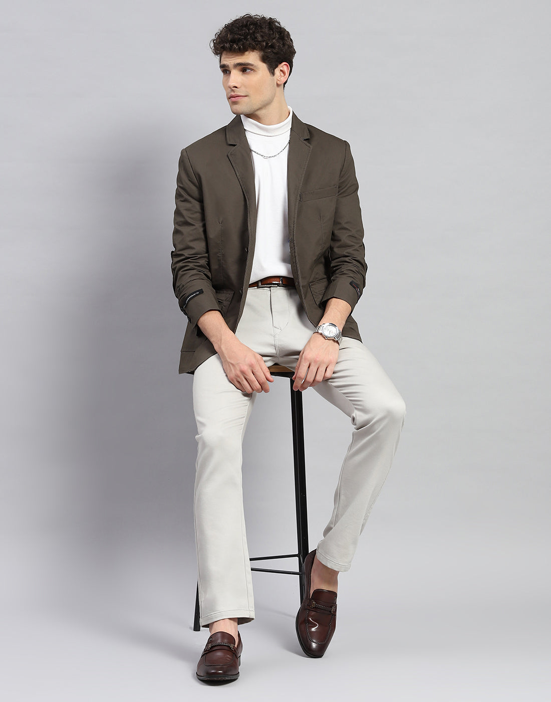 Men Olive Solid Notch Lapel Collar Full Sleeve Blazer