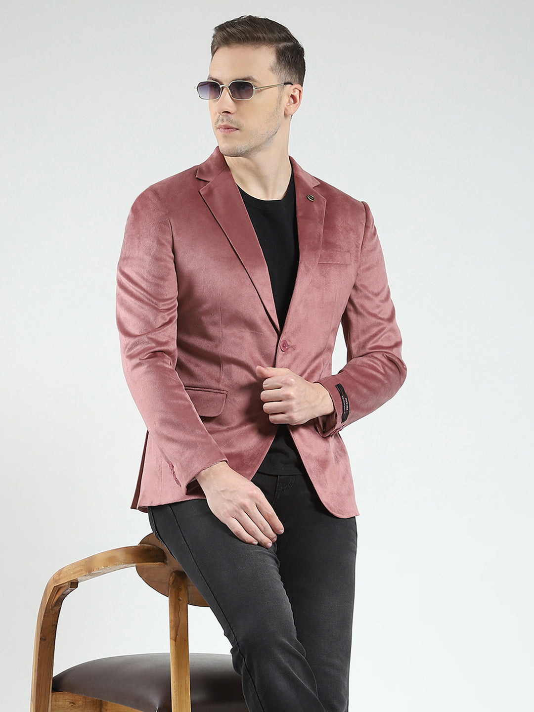 Men Red Solid Notch Lapel Collar Full Sleeve Blazer