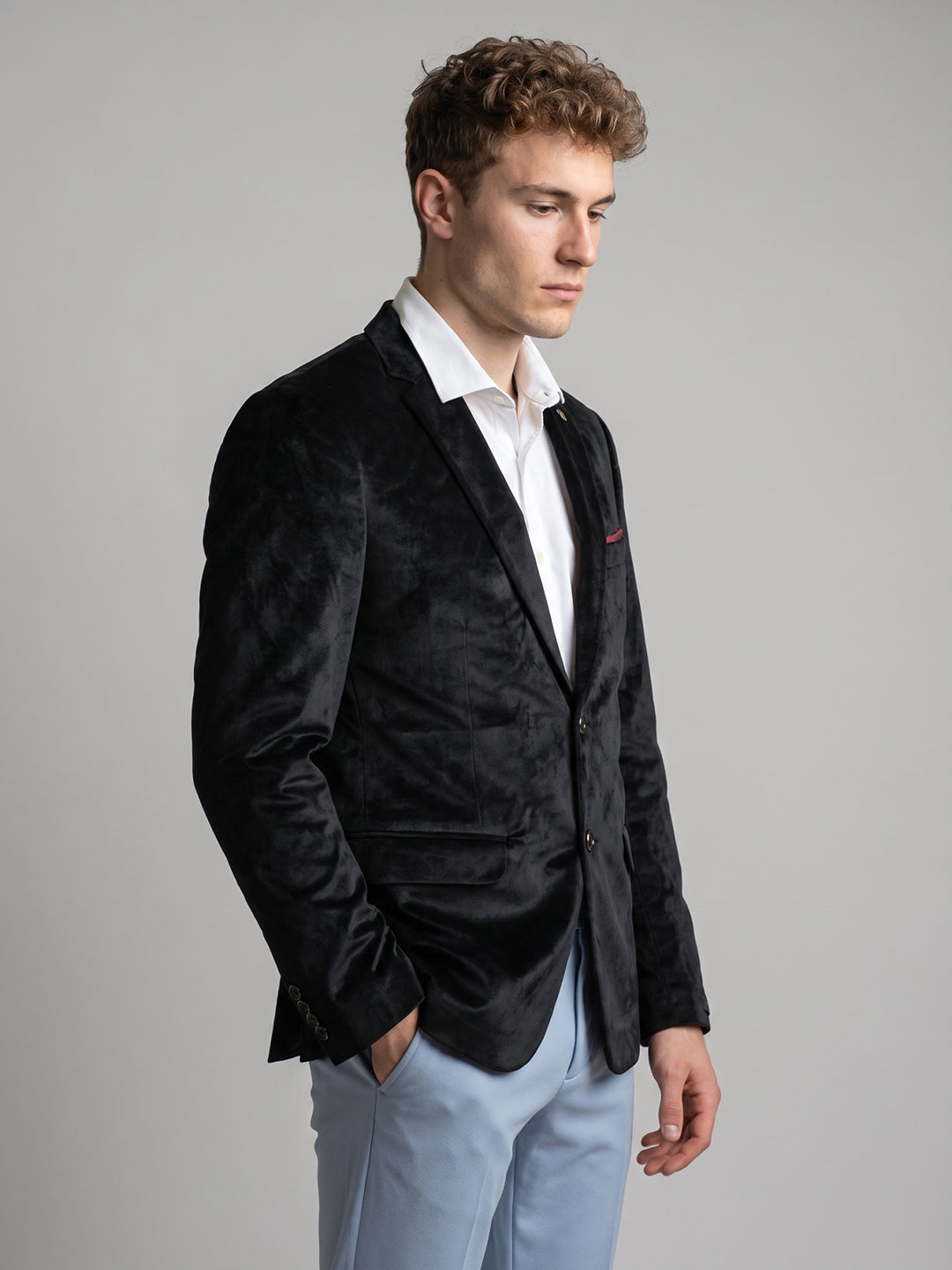 Men Black Solid Lapel Collar Full Sleeve Coat