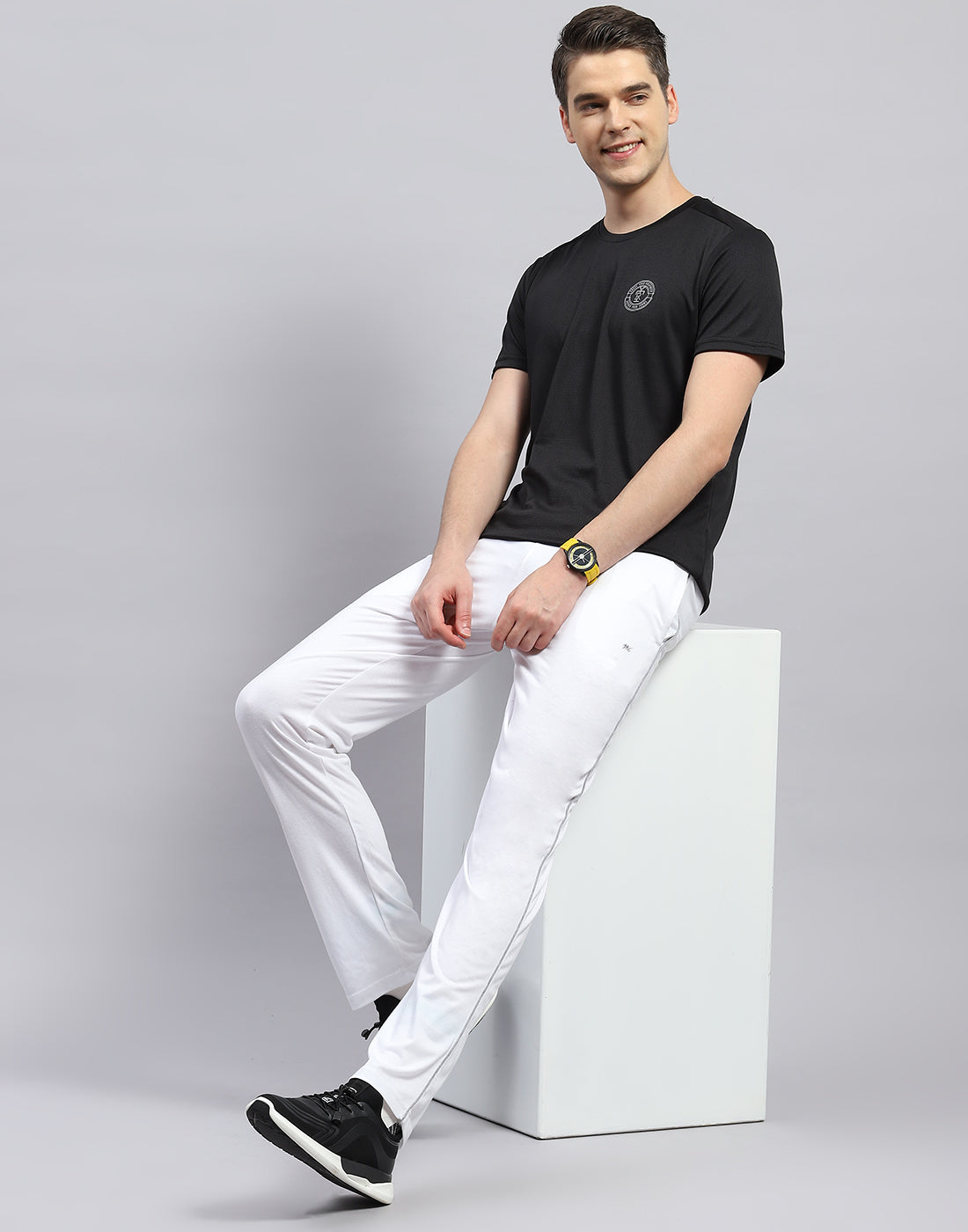 Men White Solid Regular Fit Lower