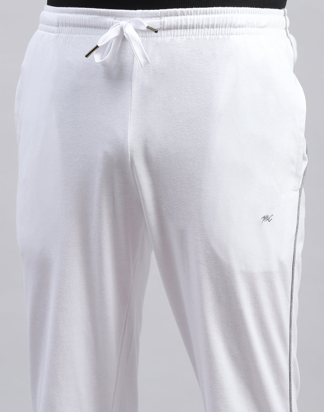 Men White Solid Regular Fit Lower