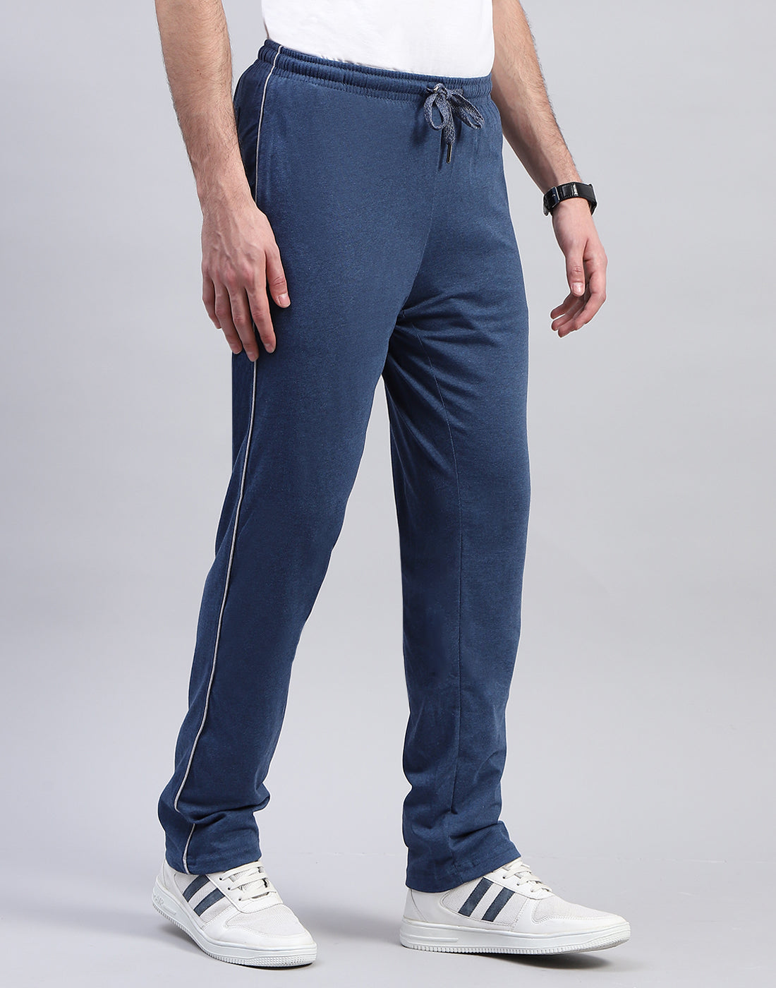 Men Navy Blue Solid Regular Fit Lower