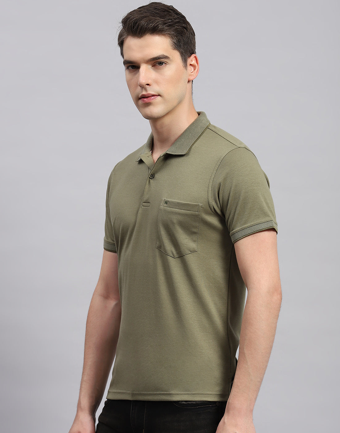 Men Olive Solid Collar Neck Half Sleeve T-Shirt