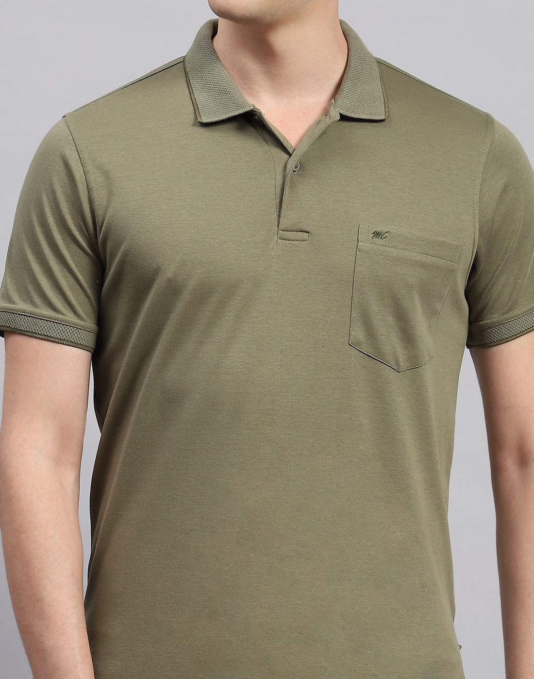 Men Olive Solid Collar Neck Half Sleeve T-Shirt