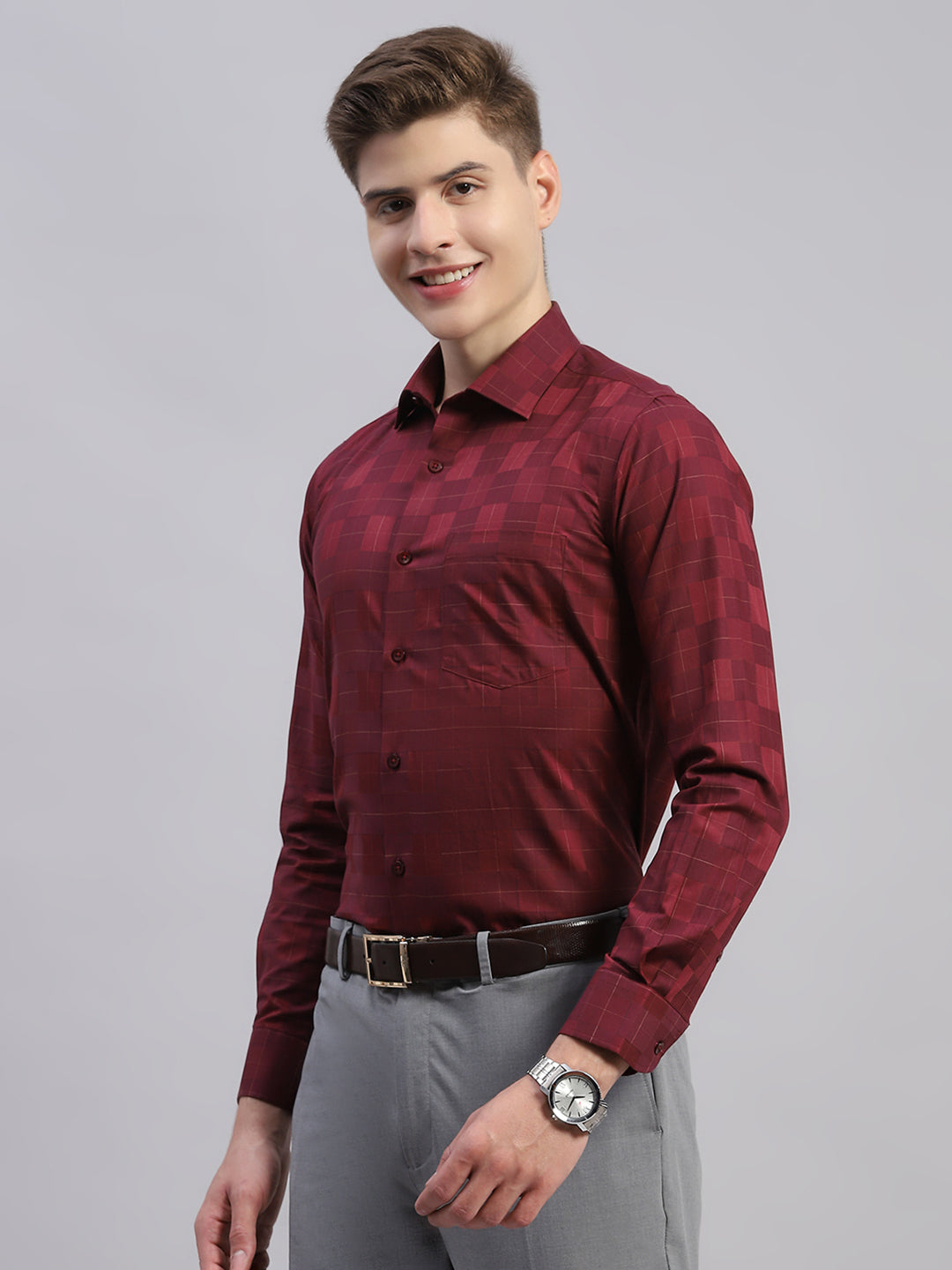 Men Maroon Solid Collar Full Sleeve Shirt