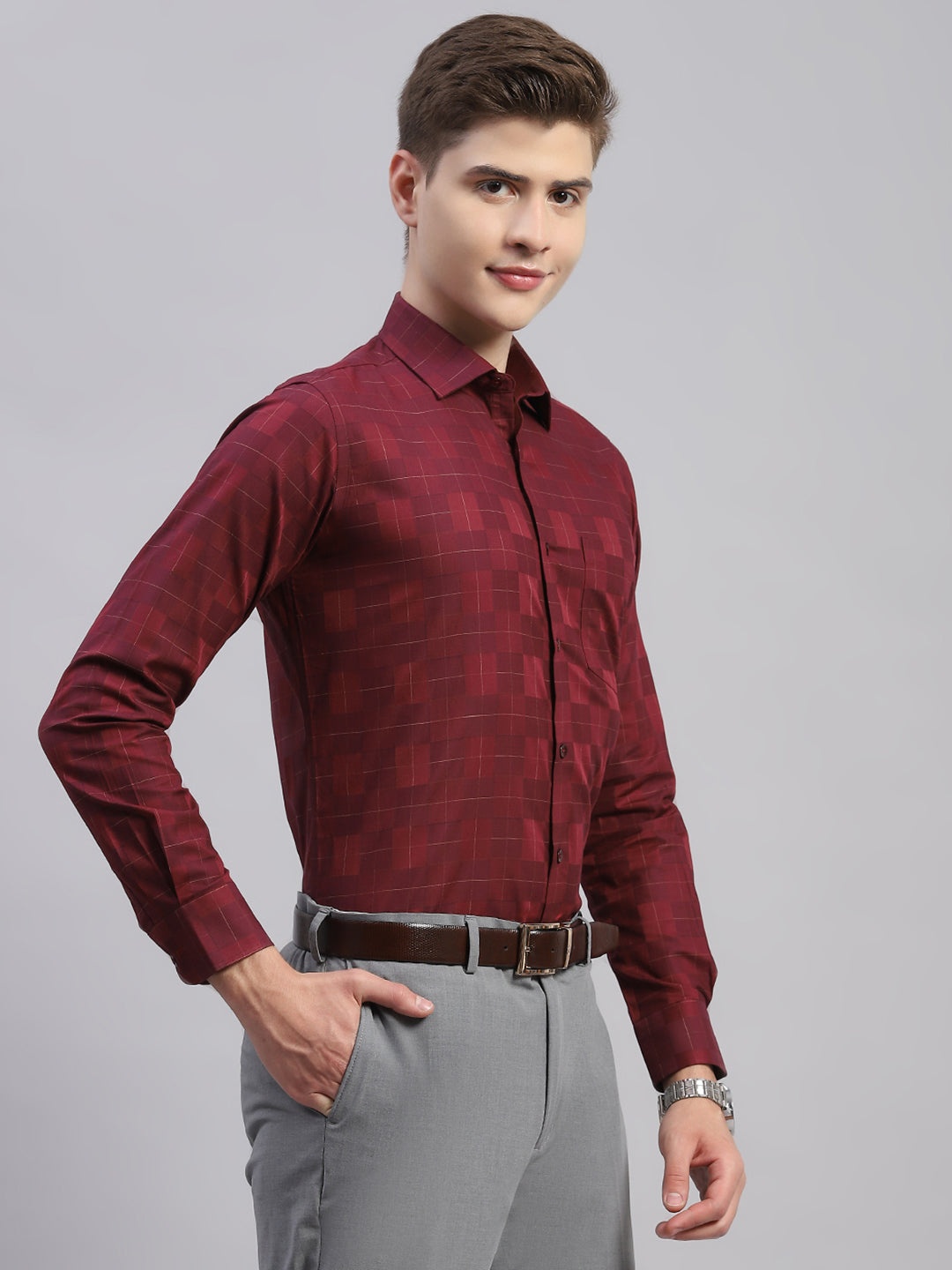 Men Maroon Solid Collar Full Sleeve Shirt