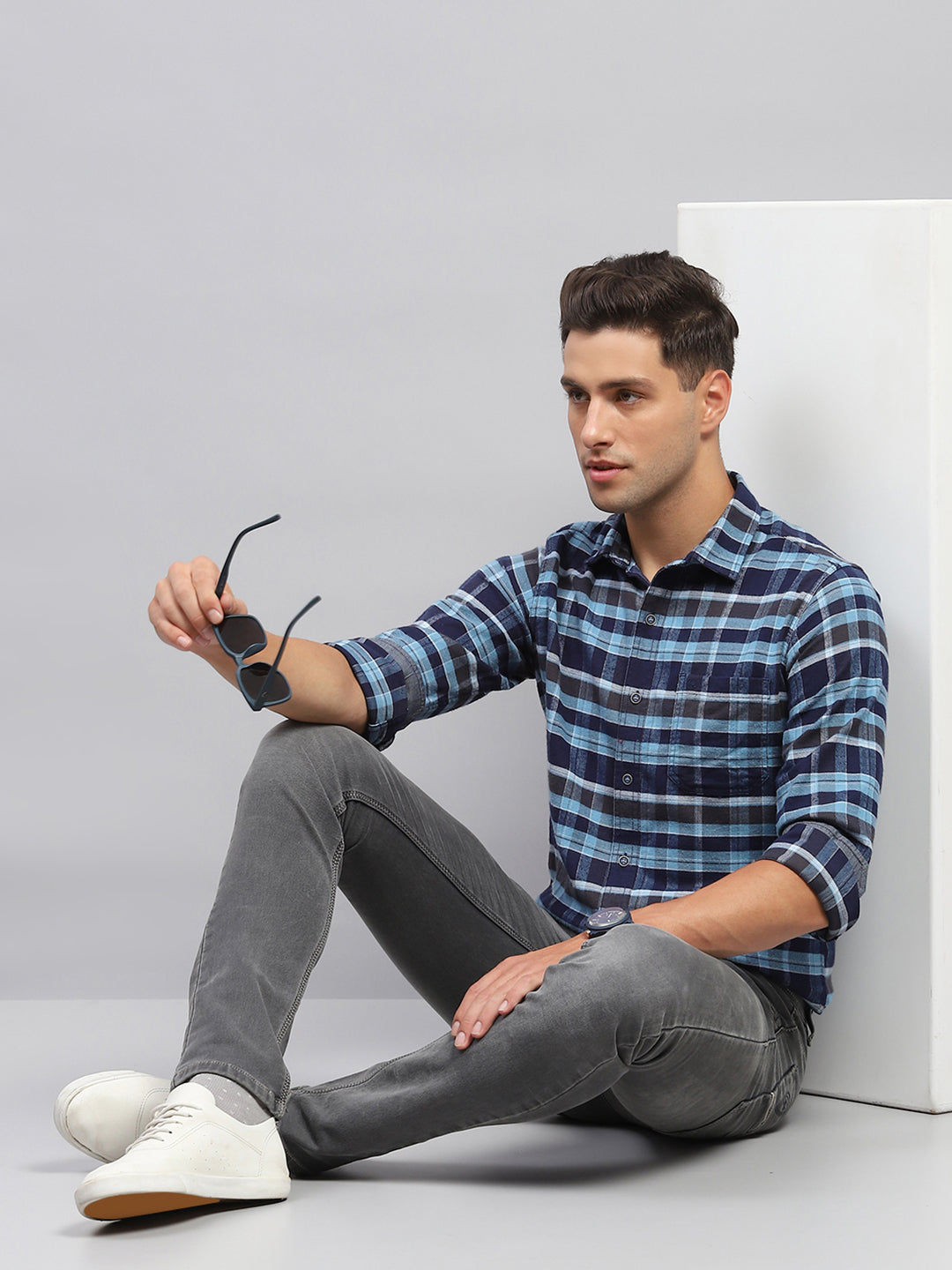 Men Blue Check Spread Collar Full Sleeve Shirt