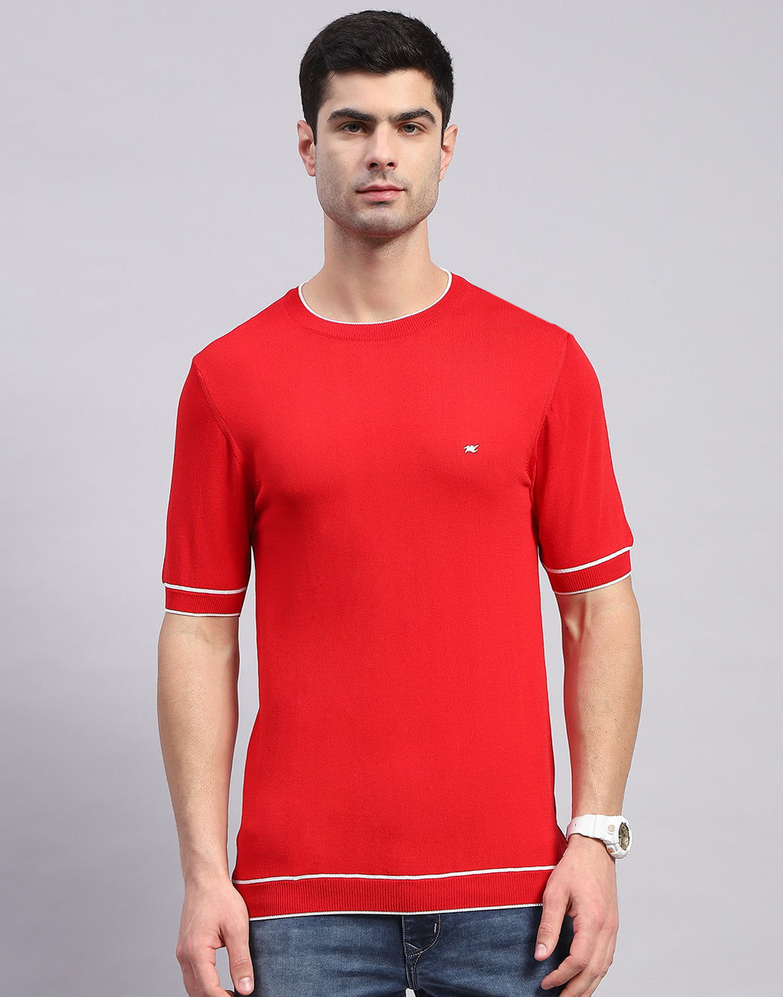 Men Red Solid Round Neck Half Sleeve T-Shirt - Main Image