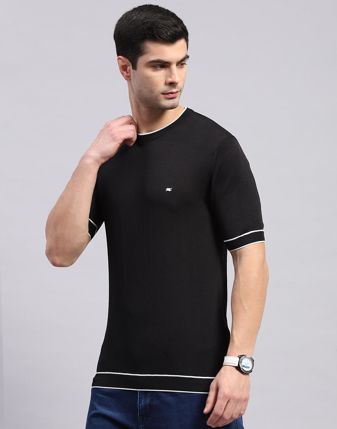 Men Black Solid Round Neck Half Sleeve T-Shirt