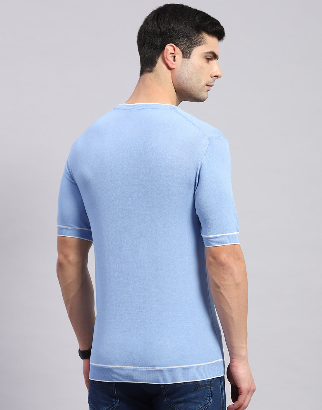 Men Blue Solid Round Neck Half Sleeve T-Shirt