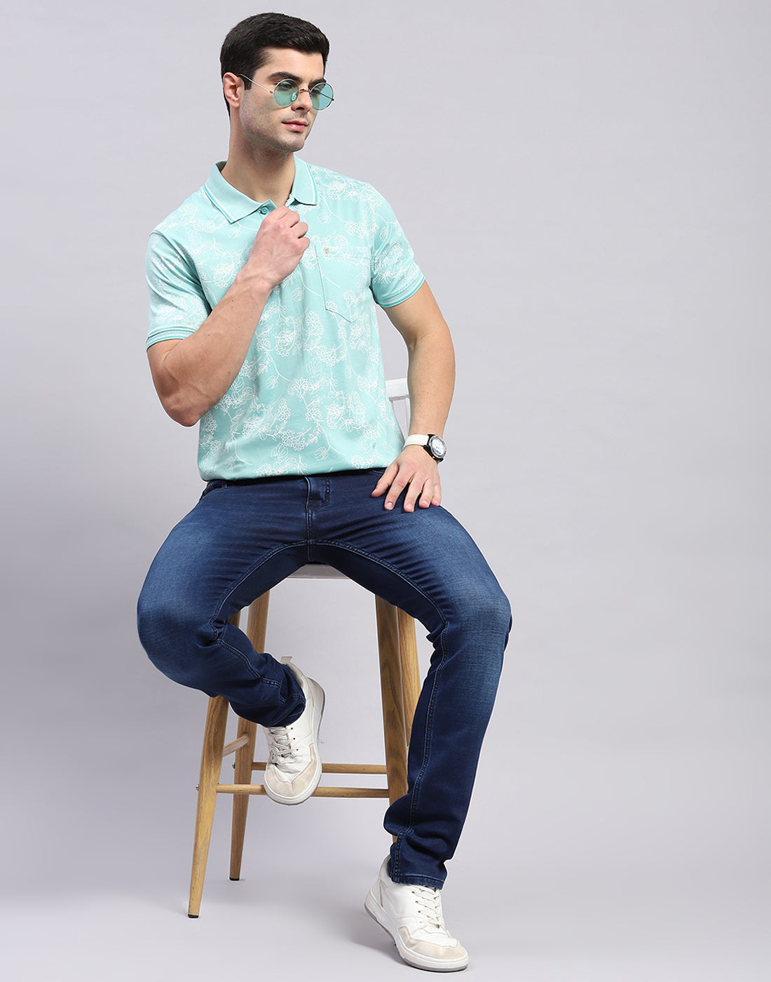 Men Turquoise Blue Jaquard Polo Collar Half Sleeve T-Shirt