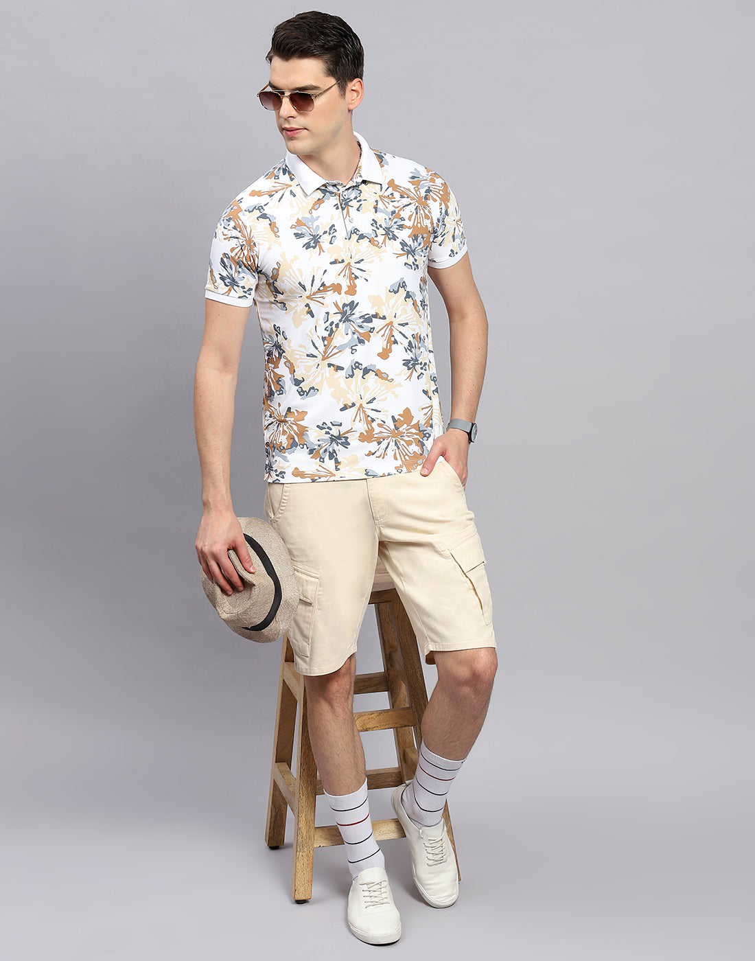 Men White Floral Print Polo Collar Half Sleeve T-Shirt