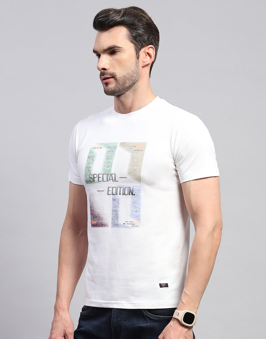 Men White Printed Round Neck Half Sleeve T-Shirt
