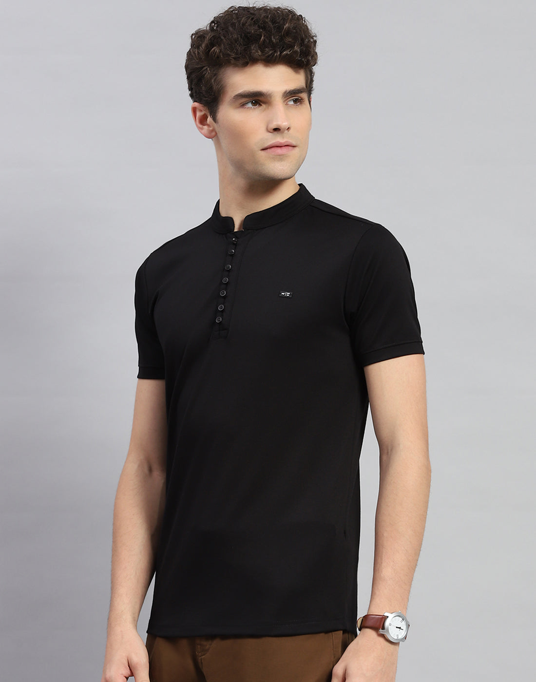 Men Black Solid Mandarin Neck Half Sleeve T-Shirt