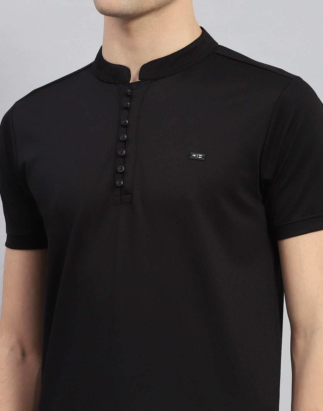 Men Black Solid Mandarin Neck Half Sleeve T-Shirt