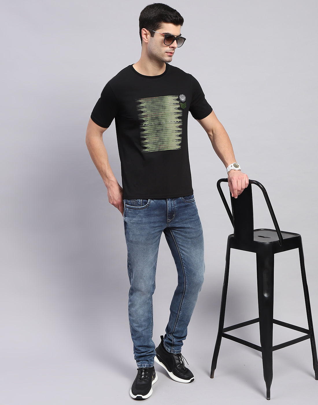Men Black Printed Round Neck Half Sleeve T-Shirt