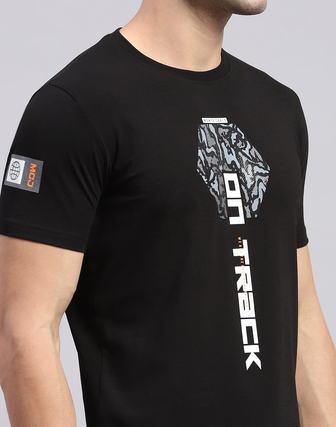 Men Black Printed Round Neck Half Sleeve T-Shirt