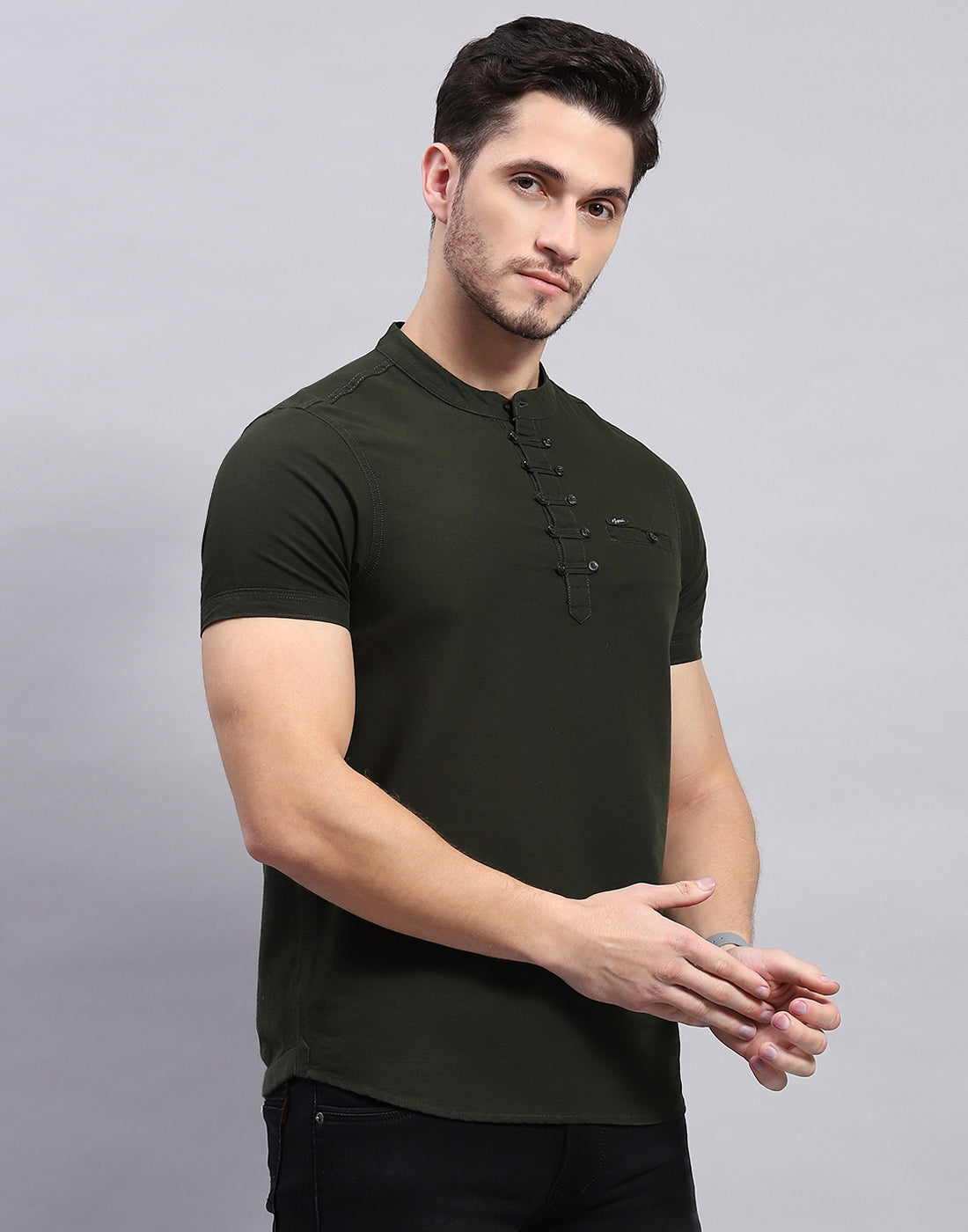Men Olive Solid Mandarin Collar Half Sleeve T-Shirt