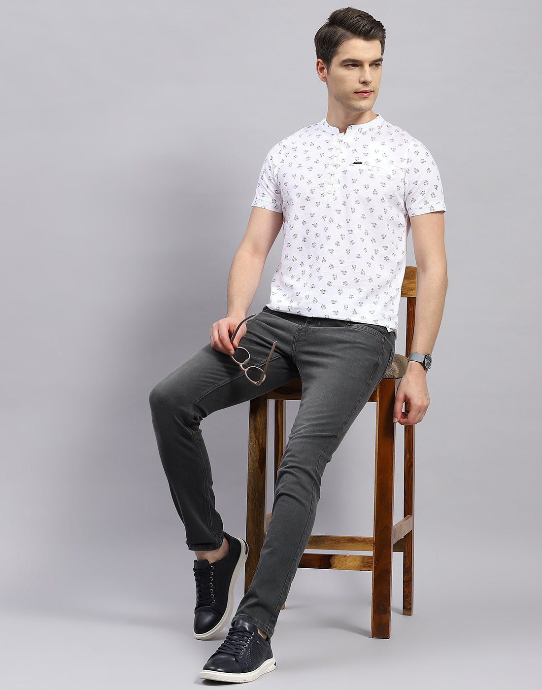 Men White Printed Band Collar Half Sleeve T-Shirt