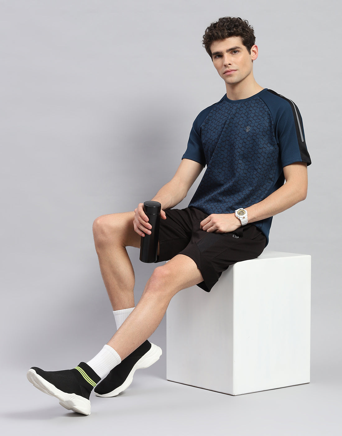 Men Navy Blue Solid Round Neck Half Sleeve T-Shirt