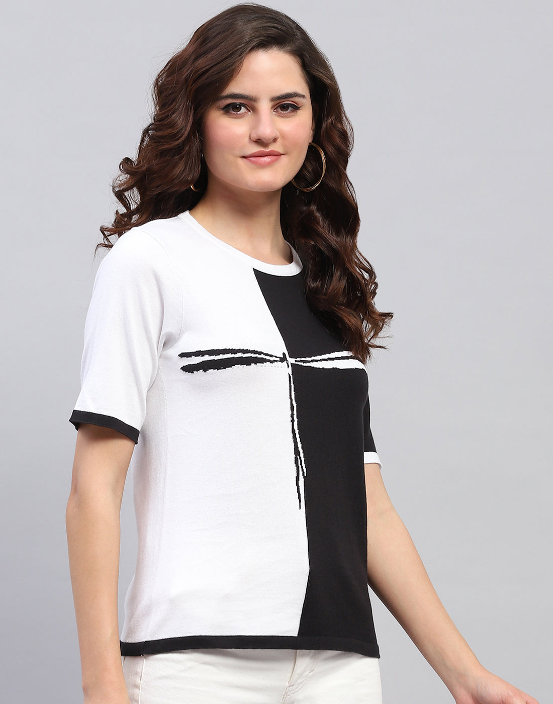 Women Black & White Colourblocked Round Neck Half Sleeve Top