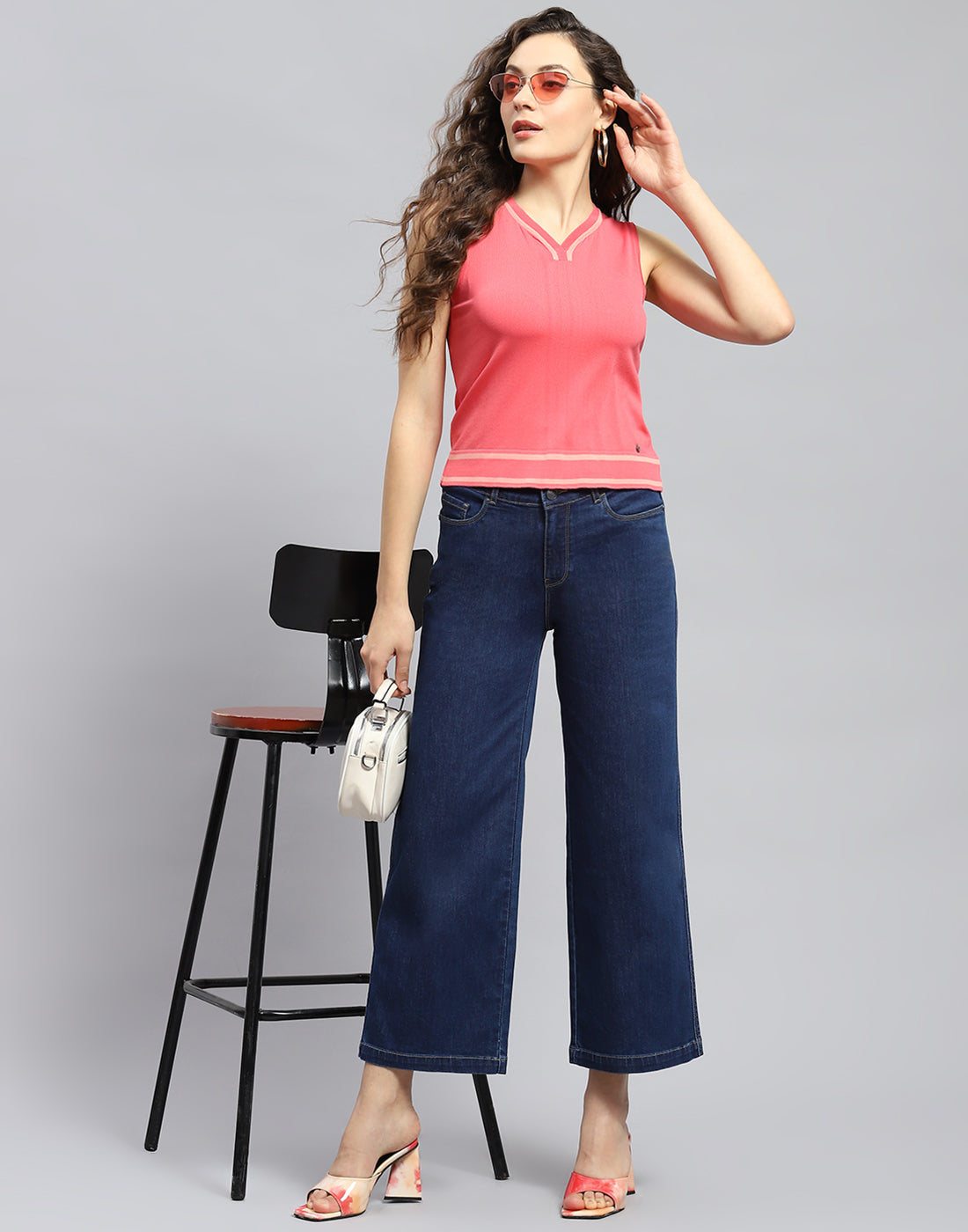 Women Pink Solid V Neck Sleeveless Top