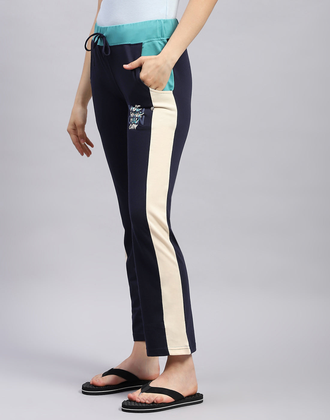Women Navy Blue Printed Regular Fit Lower