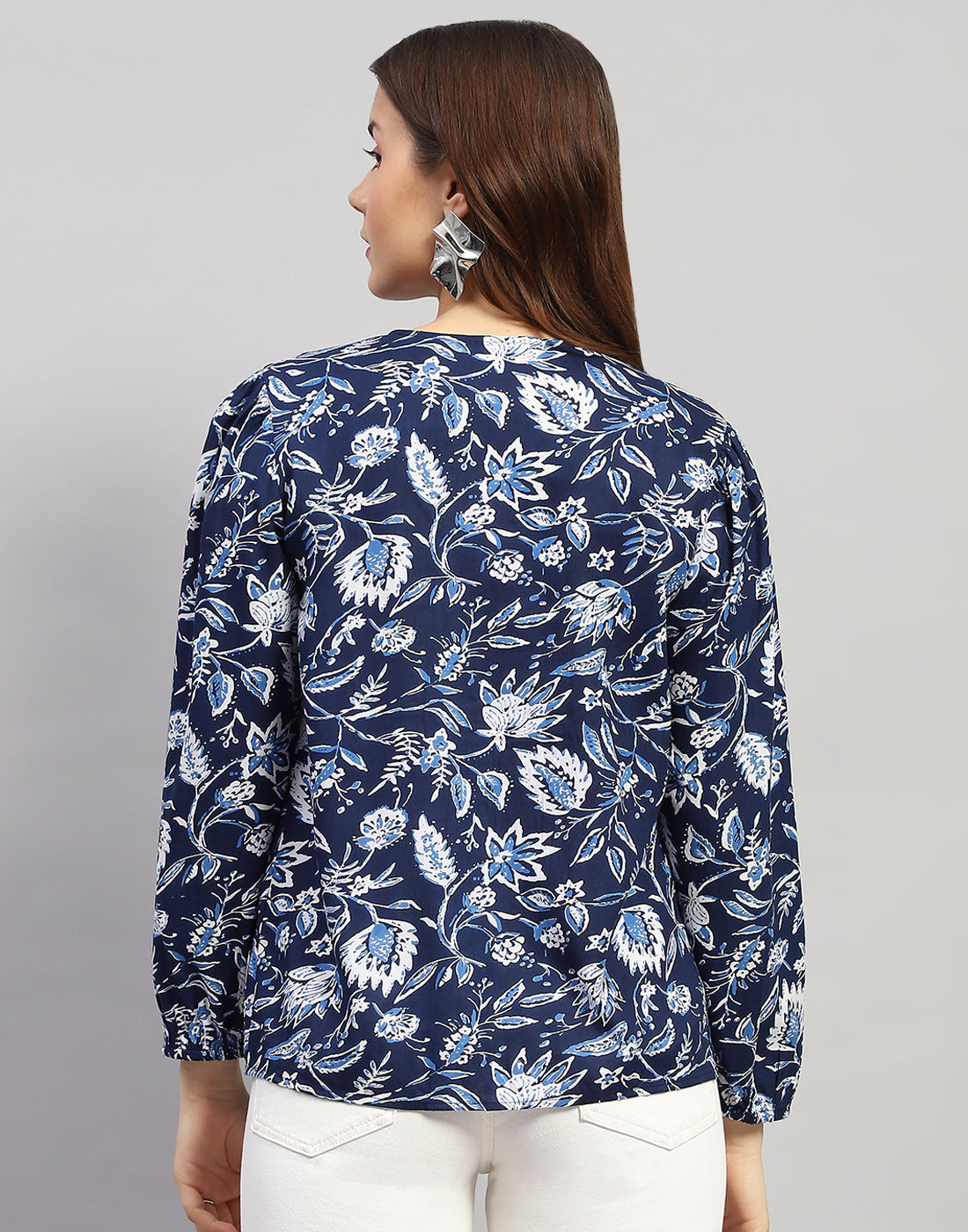 Women Blue Floral Print V Neck 3/4 Sleeve Top