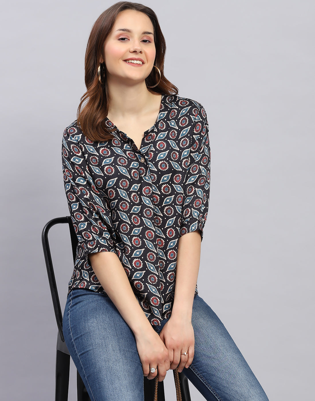 Buy Women Black Printed V Neck 3/4 Sleeve Top Online in India