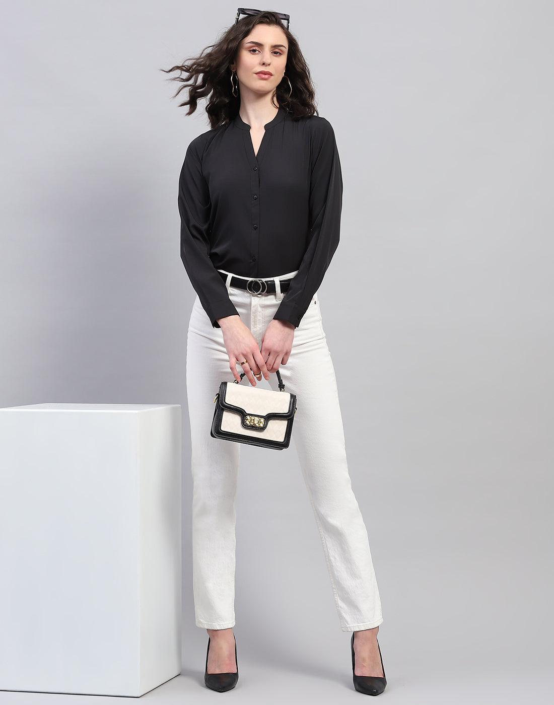 Women Black Solid Mandarin Collar Full Sleeve Top