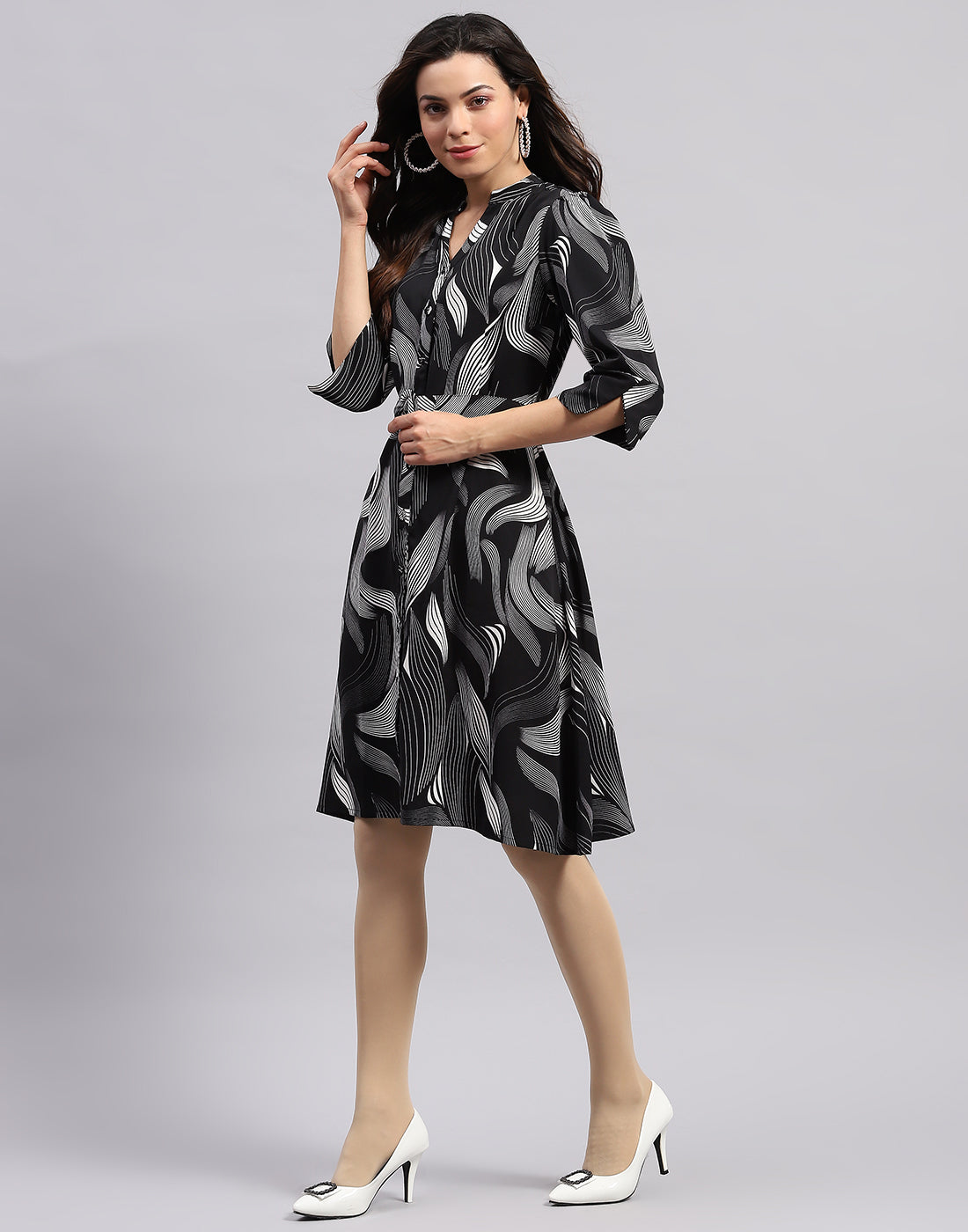 Women Black Printed V Neck 3/4 Sleeve Tunic