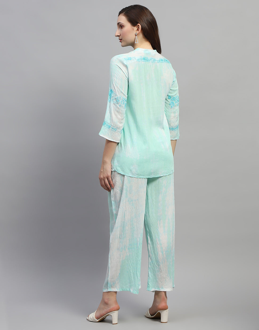 Women Aqua Blue Embroidered V Neck 3/4 Sleeve Cords Set